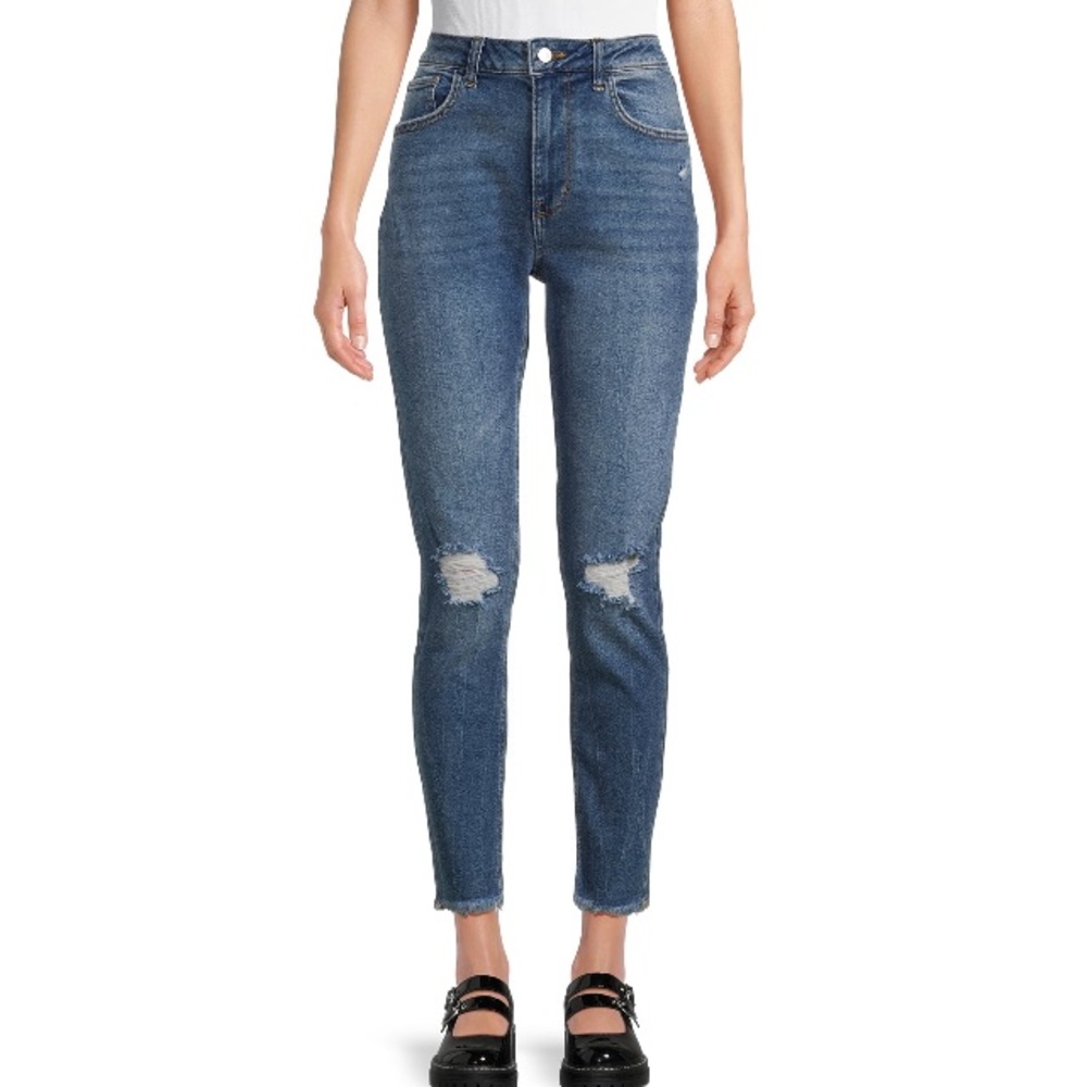 💜 No Boundaries Juniors High Rise Mom Jeans, Fray Hem